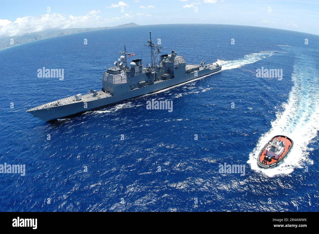 US Navy The guidedmissile cruiser USS Vincennes (CG 49) heads toward