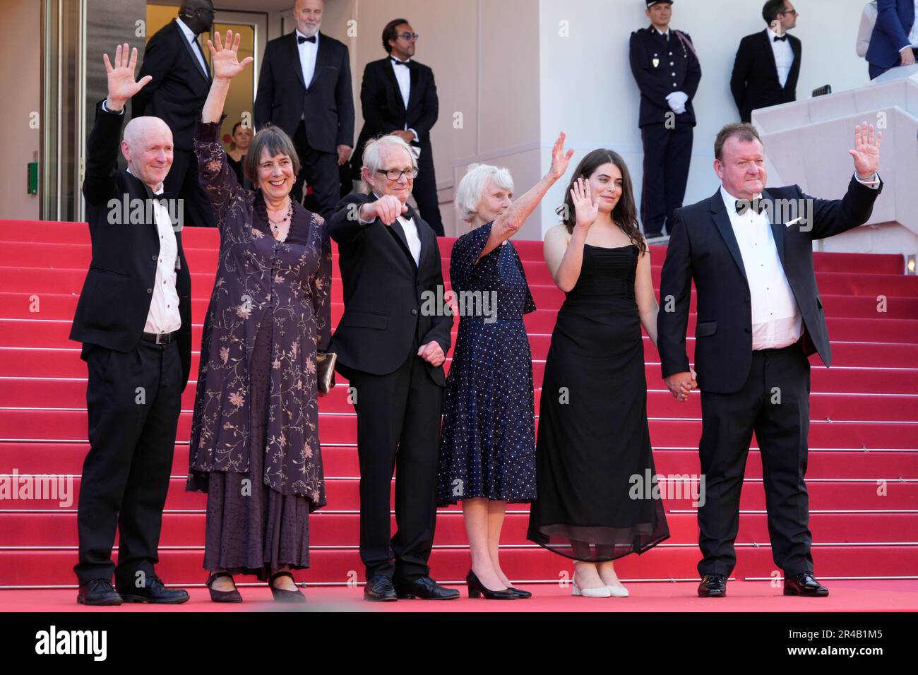 Cannes, France. 26th May, 2023. Scottish writer Paul Laverty, British producer Rebecca O'brien, British film director Ken Loach, Syrian actress Ebla Mari and British actor Dave Turner during the ''The Old Oak'' red carpet during the 76th annual Cannes film festival at Palais des Festivals on May 26, 2023 in Cannes, France. (Photo by Daniele Cifala/NurPhoto) Credit: NurPhoto SRL/Alamy Live News Stock Photo