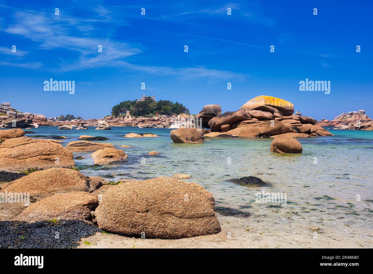 Castle Costaeres in Ploumanac'h, Cote de Granit Rose, Departement Cotes ...
