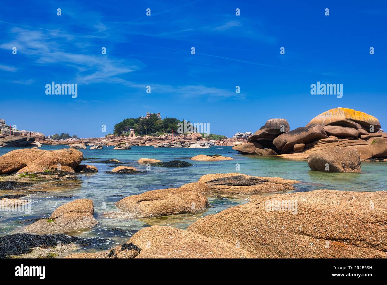 Castle Costaeres in Ploumanac'h, Cote de Granit Rose, Departement Cotes ...