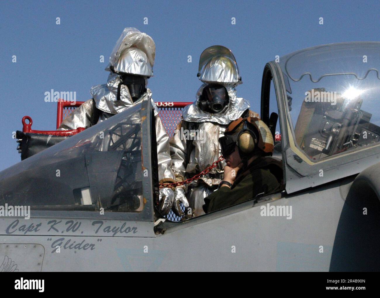 US Navy Members of the Crash and Salvage Team participate in aircraft ...