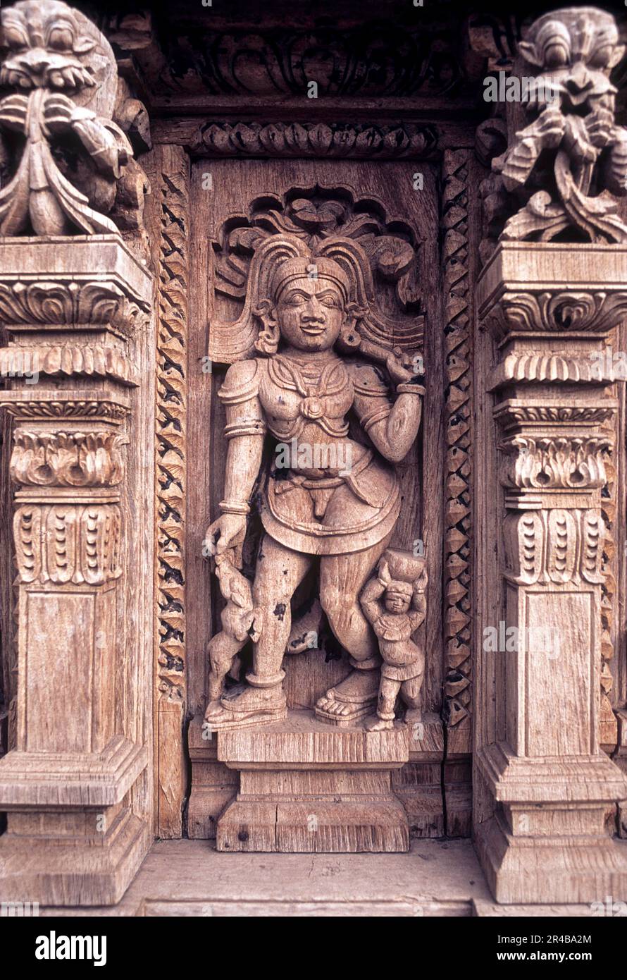 Lord Shiva Pichadanar, 17th century wooden carvings in Meenakshi-Sundareswarar temple Chariot at Madurai, Tamil Nadu, South India, India, Asia Stock Photo