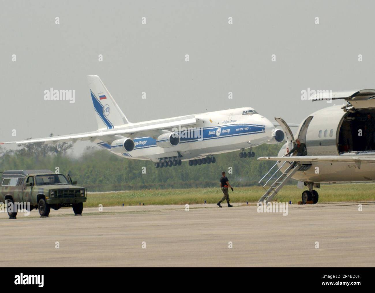 Russian an 124 condor hi-res stock photography and images - Alamy