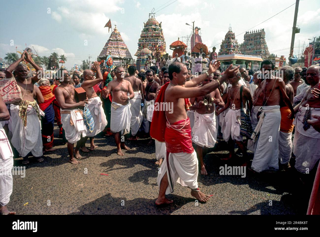 Procession of the bhajan troupe procession around Mahamakham tank
