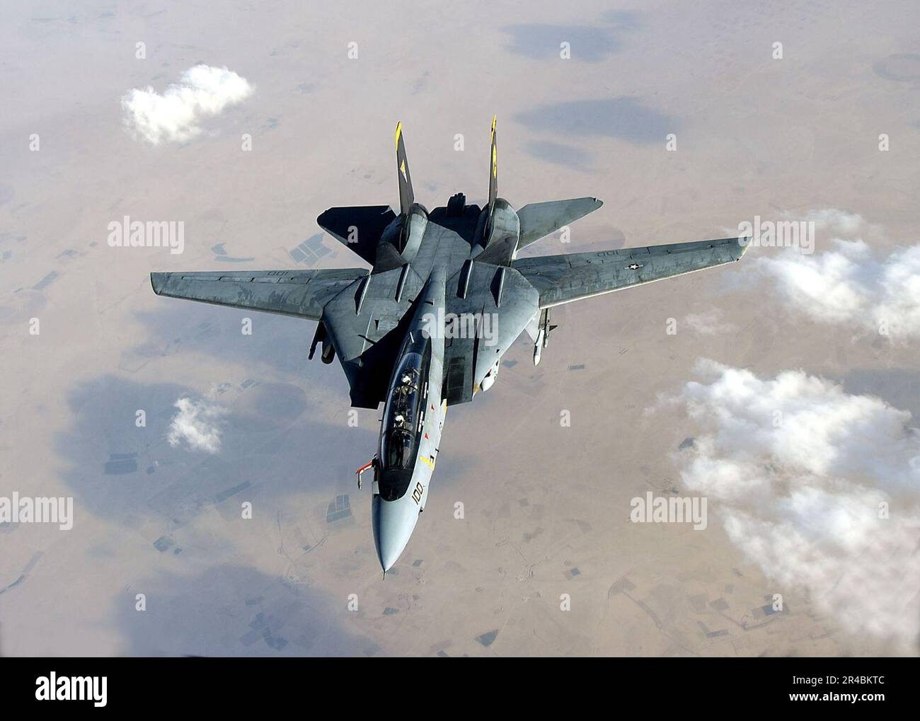 US Navy An F14D Tomcat deploys its fuel probe prior to aerial
