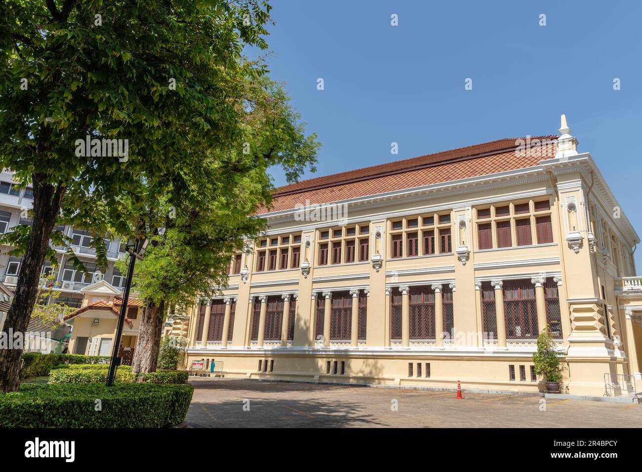 Siam Commercial Bank (SCB) Talat Noi Branch, Samphanthawong district, Bangkok. First permanent office, and oldest operating bank branch in Thailand. Stock Photo