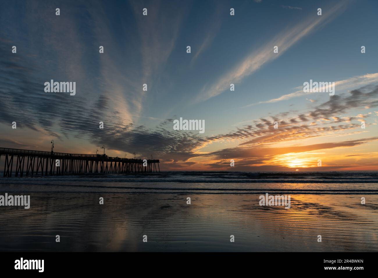 The Pismo Beach at scenic sunset in California, USA Stock Photo - Alamy