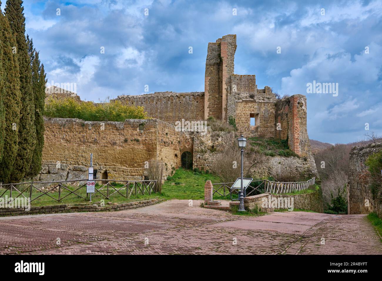 fortress Rocca Aldobrandesca, Sovana, Tuscany, Italy Stock Photo