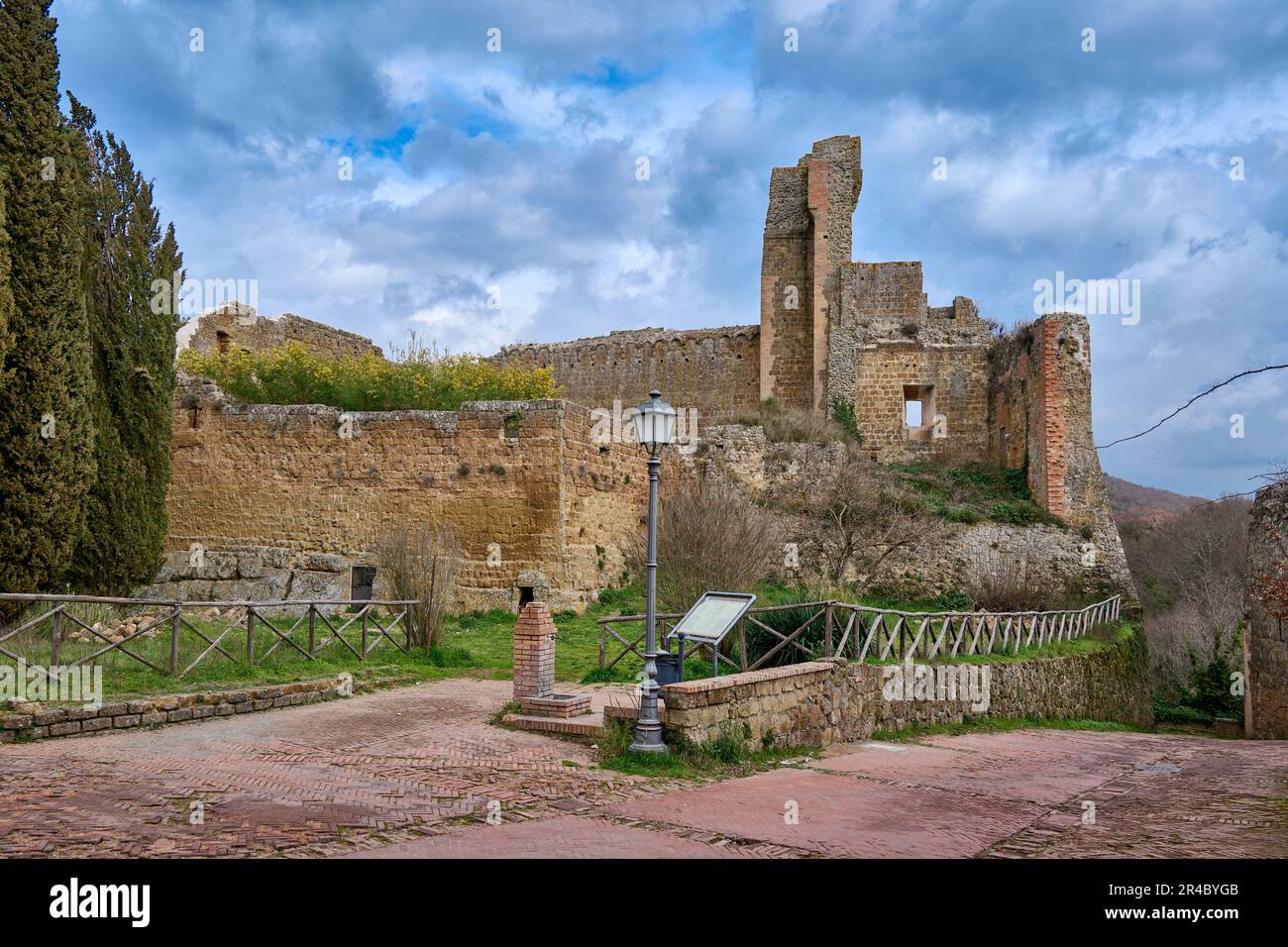 fortress Rocca Aldobrandesca, Sovana, Tuscany, Italy Stock Photo