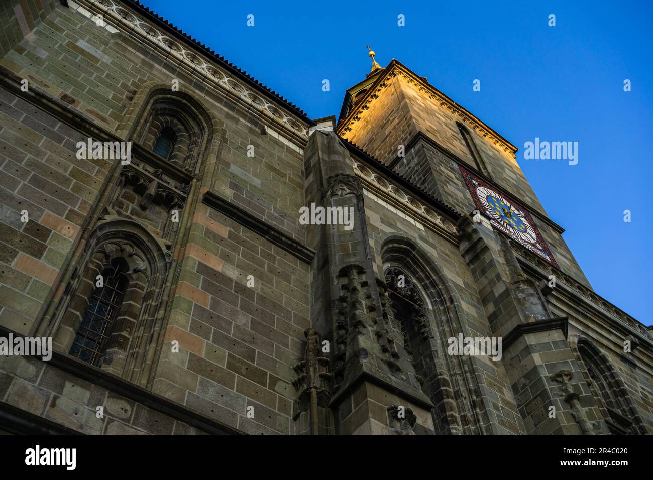 Imposing architectural backdrop hi-res stock photography and images - Alamy