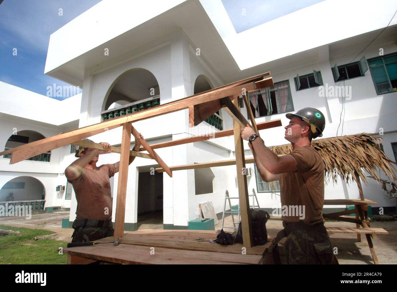 Us Navy Seabees Assigned To Naval Mobile Construction Battalion Four Zero Nmcb 40 Put 5656