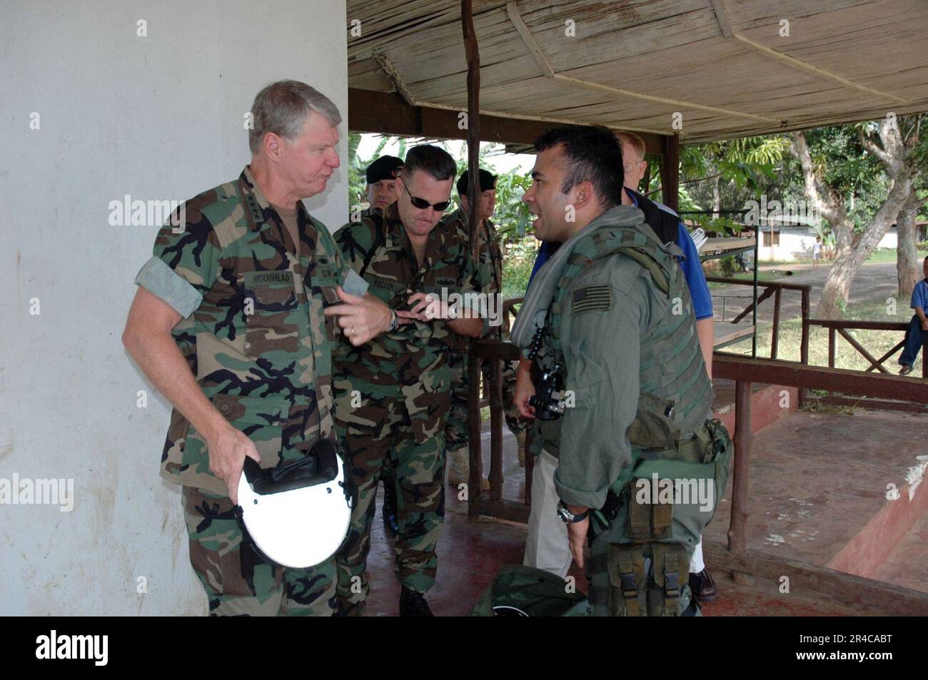 US Navy Commander, U.S. Pacific Fleet, Adm. Gary Roughead receives a