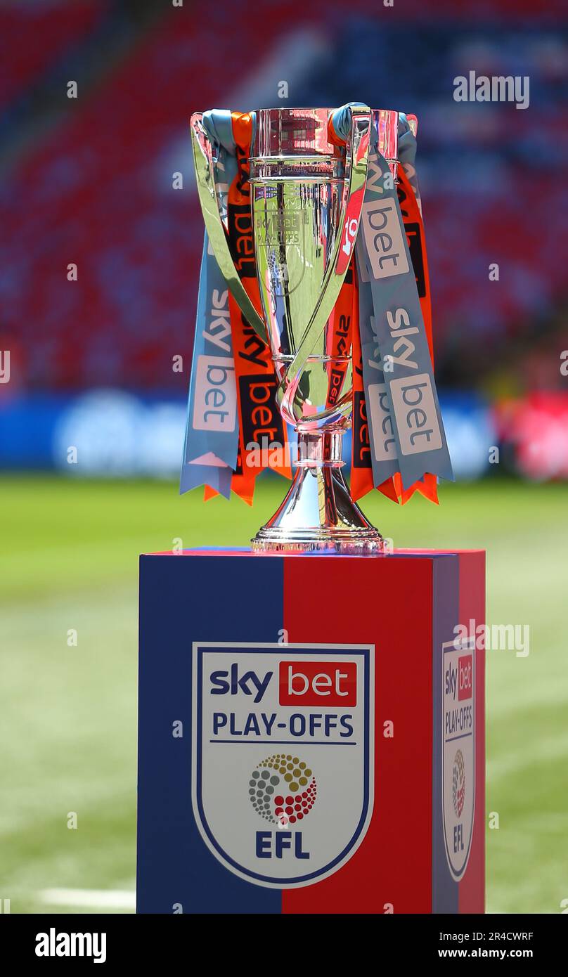 Efl championship trophy hi-res stock photography and images - Alamy