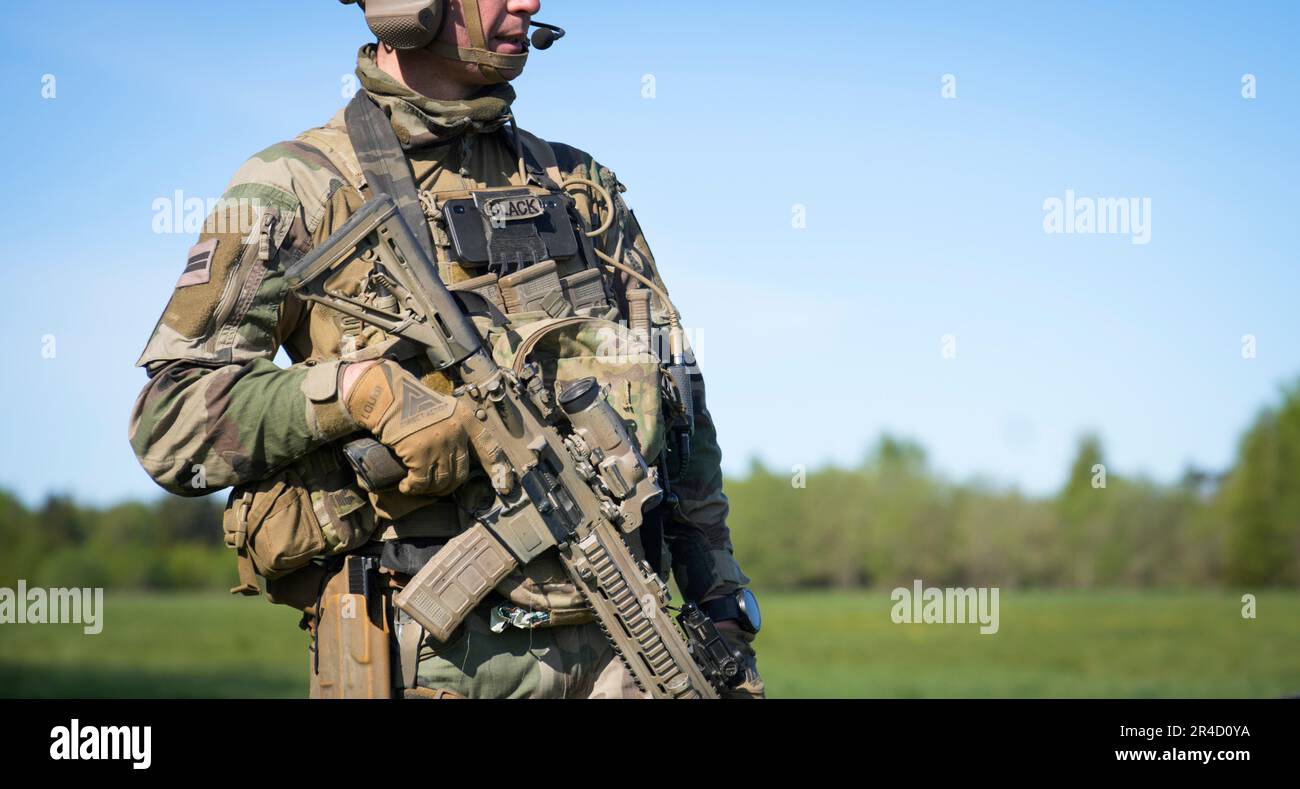 A French paratrooper is seen near Viitna, Estonia on 20 May, 2023. Estonia is hosting the Spring Storm NATO exercises involving over 13 thousand personnel with US, German, British, French and Polish forces training together with the Estonian Defence Forces (eDF). (Photo by Jaap Arriens / Sipa USA) Stock Photo