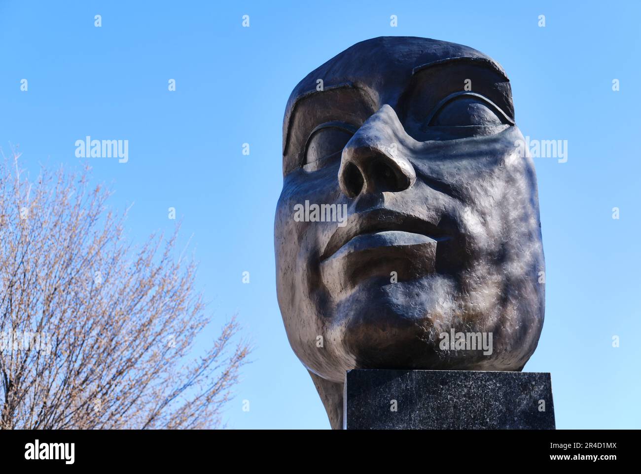 Sculpture face quebec city canada hi-res stock photography and images ...