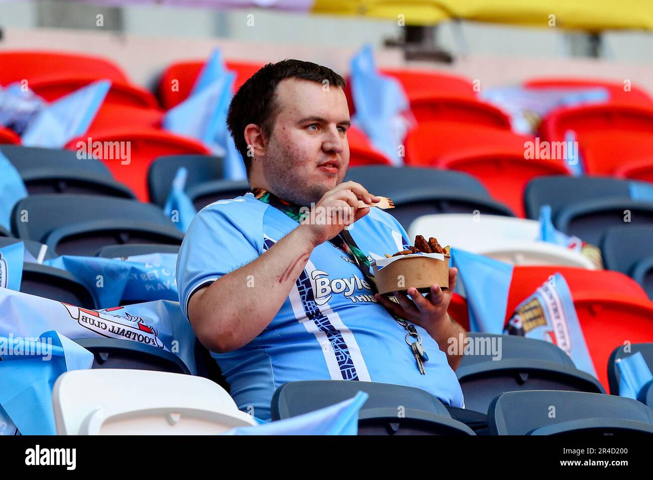 London, UK. 24th May, 2023. Coventry fan arriving at Wembley Stadium ahead of the Sky Bet Championship Play-Off Final match Coventry City vs Luton Town at Wembley Stadium, London, United Kingdom, 27th May 2023 (Photo by Gareth Evans/News Images) in London, United Kingdom on 5/24/2023. (Photo by Gareth Evans/News Images/Sipa USA) Credit: Sipa USA/Alamy Live News Stock Photo