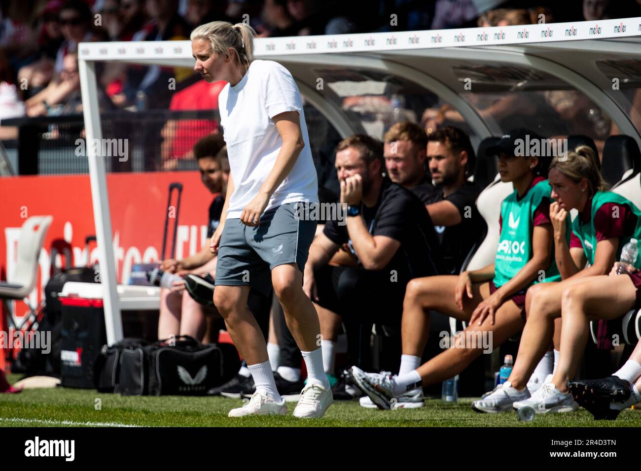 Aston Villa Manager Carla Ward during the Barclays FA Womens Super League game between Arsenal and Aston Villa at Meadow Park in London, England. (Liam Asman/SPP) Credit: SPP Sport Press Photo. /Alamy Live News Stock Photo