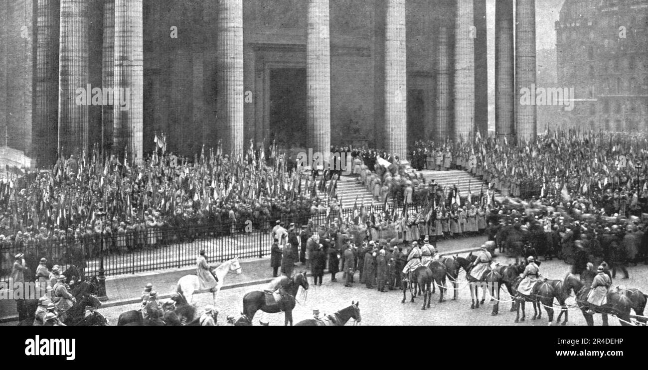 Pantheon de la guerre Black and White Stock Photos \u0026 Images - Alamy, image size:1300x743