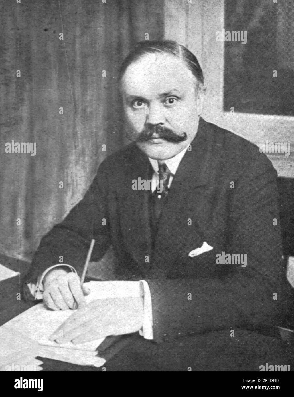 World war one weapon manufacturing hi-res stock photography and images ...