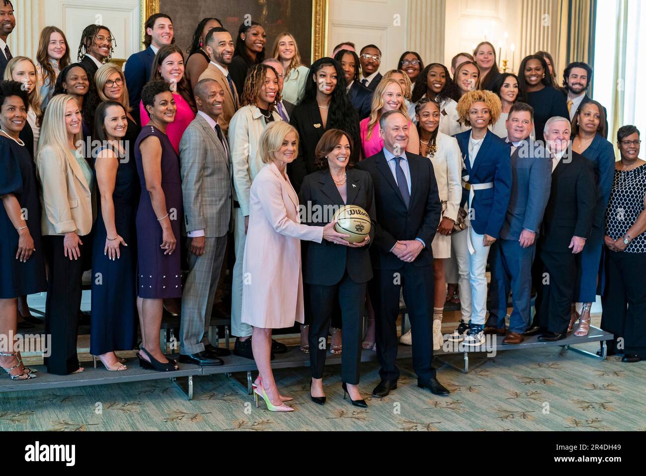 Washington, United States Of America. 26th May, 2023. Washington, United States of America. 26 May, 2023. U.S Vice President Kamala Harris and Second Gentleman Doug Emhoff pose with head coach Kim Mulkey and the LSU team during an event celebrating the Louisiana State University Tigers Women's Basketball championship win in the East Room of the White House, May 26, 2023, in Washington, DC Credit: Lawrence Jackson/White House Photo/Alamy Live News Stock Photo