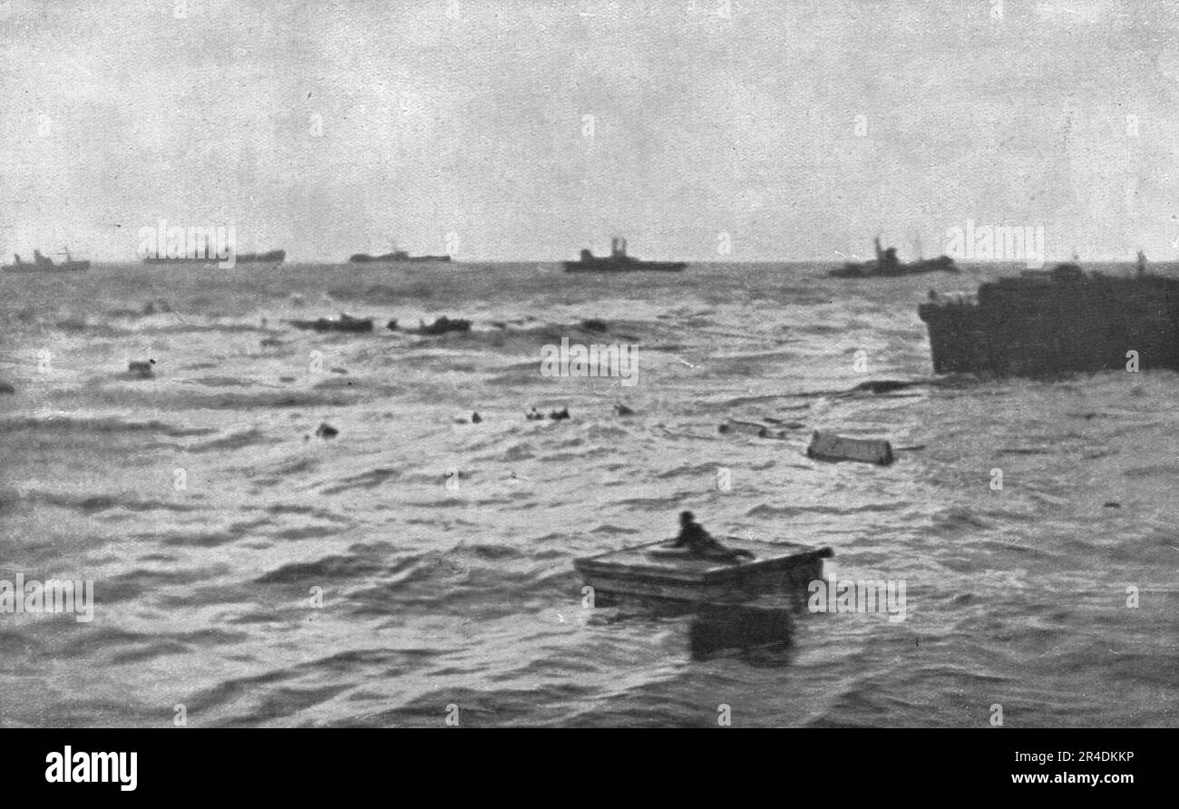 Floating debris jetsam Black and White Stock Photos & Images Alamy