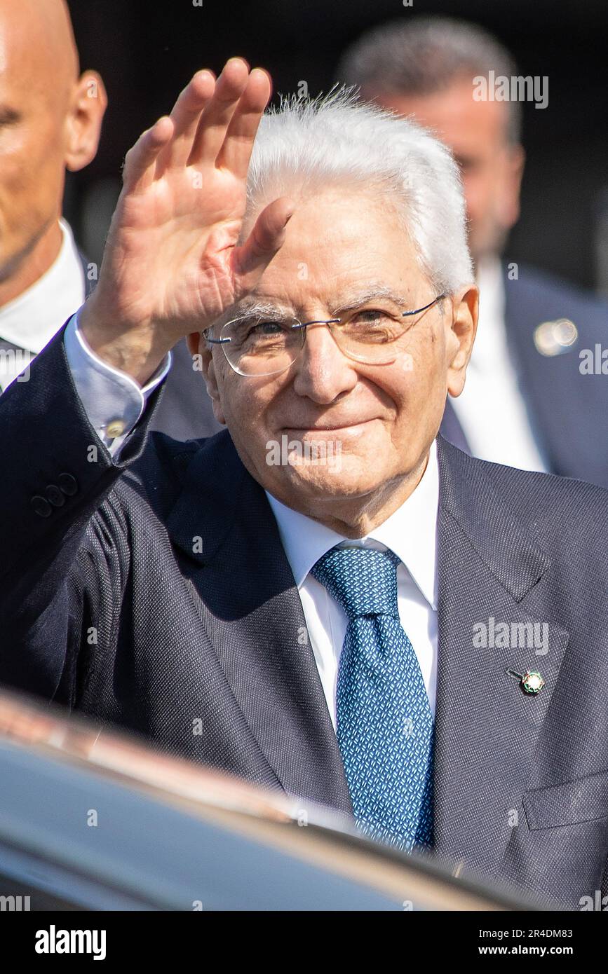 Mattarella presidente della repubblica italiana hi-res stock ...