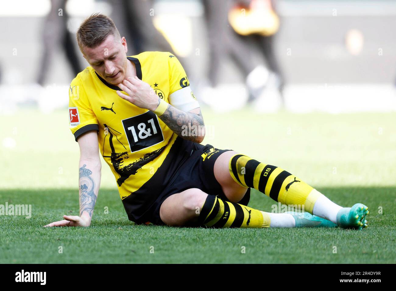 Dortmund, Deutschland, 1. Fussball Bundesliga 34. Spieltag Borussia  Dortmund : 1. FSV Mainz 05  2-2 27. 05. 2023 im Signal-Iduna Park  in Dortmund  Marco REUS (BVB) ist nach dem Schlusspfiff un der verspielten Meisterschaft maßlos enttäuscht Foto: Norbert Schmidt, Duesseldorf Stock Photo