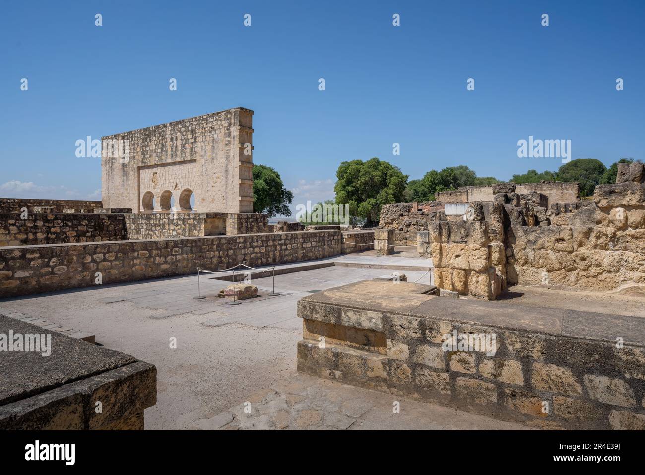 Service area and House of Jafar (Casa de Yafar) Arches at Medina ...