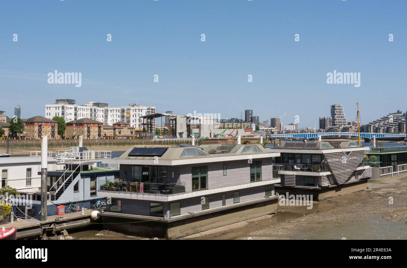 Residential moorings and houseboats on the River Thames at Prospect