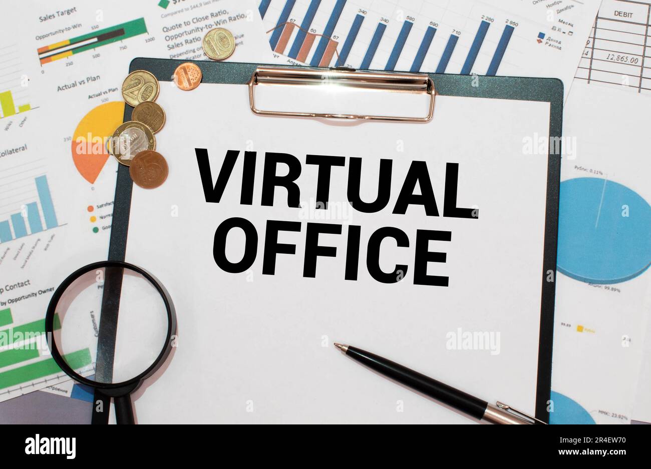 Administrative assistant hi-res stock photography and images - Alamy