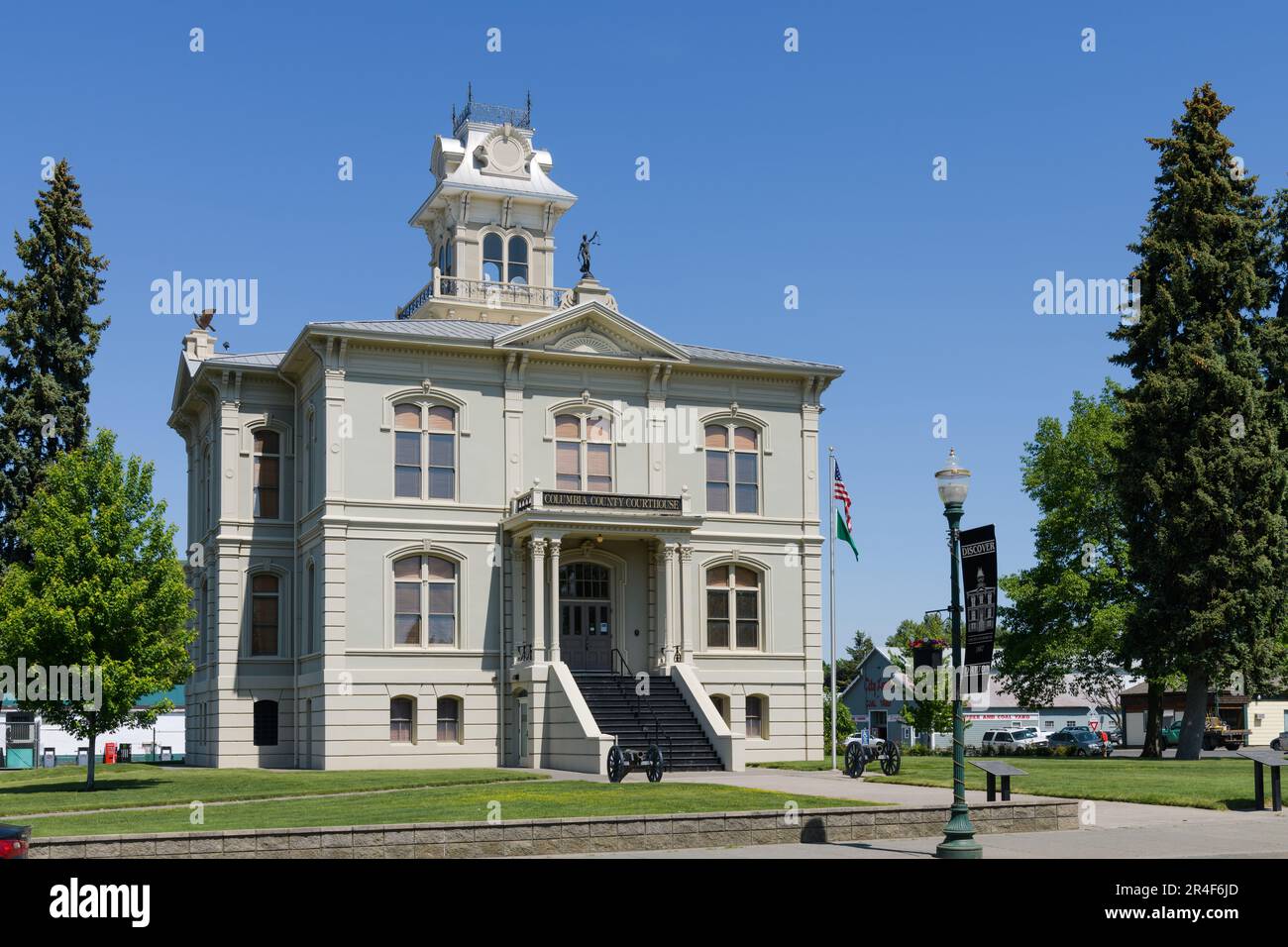 Dayton, WA, USA - May 25, 2023; Columbia County Courthouse in Dayton Washington with clear blue sky Stock Photo