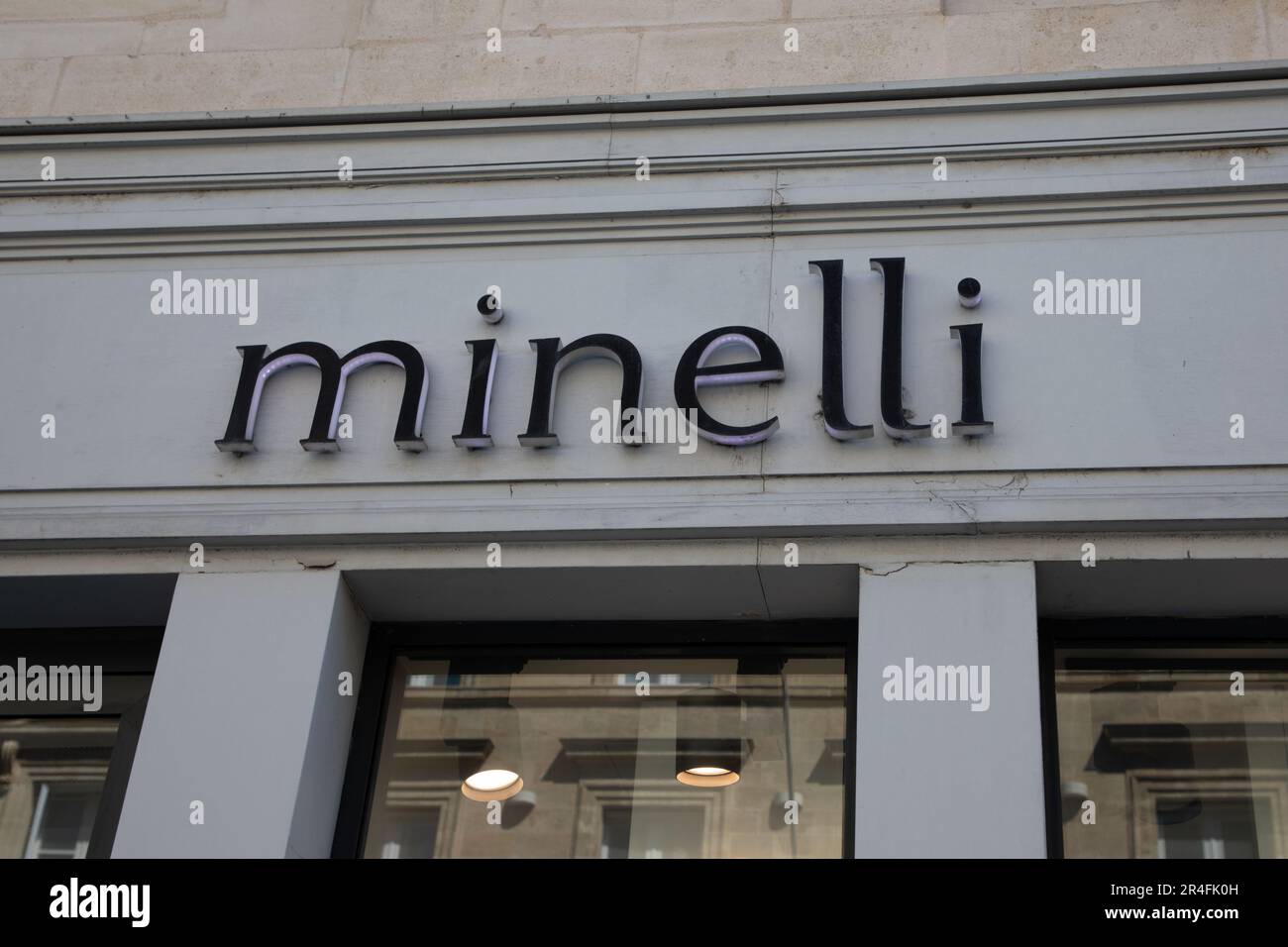 French shoe store sign hi-res stock photography and images - Page 3 - Alamy