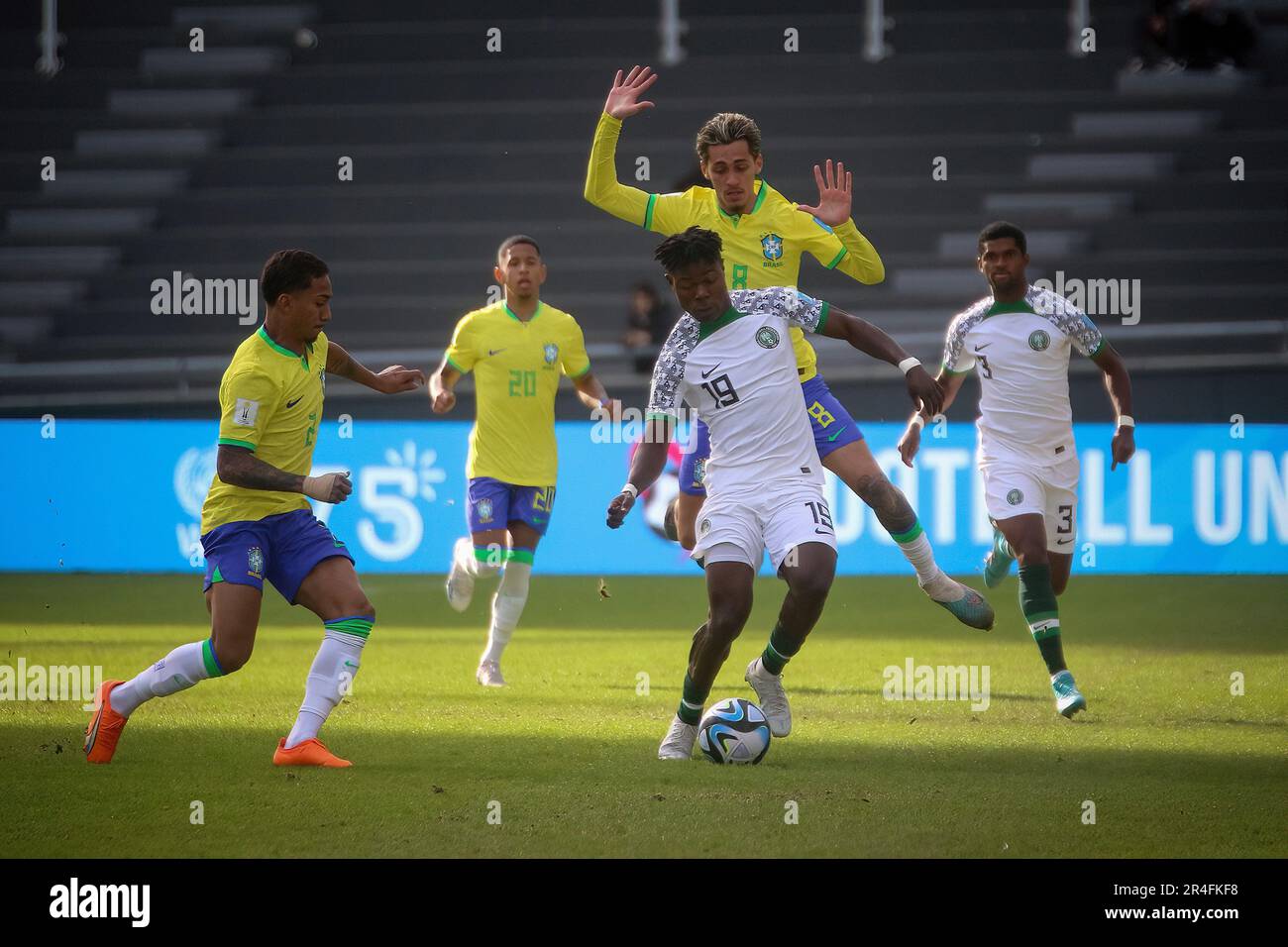 La Plata, Argentina. 27th May, 2023. Umeh Emmanuel of Nigeria (C) and