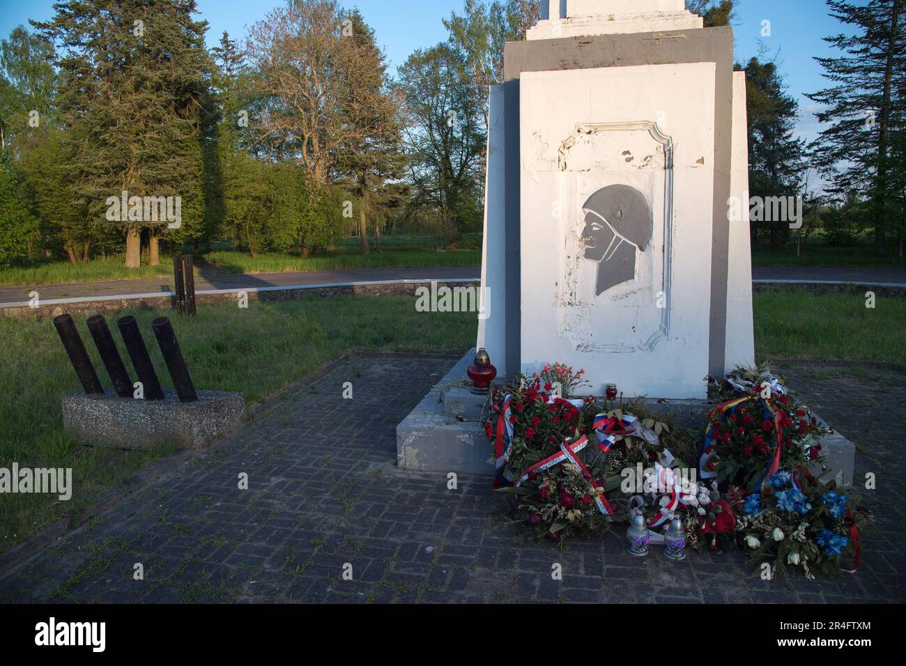 Soviet war cemetery hi-res stock photography and images - Alamy