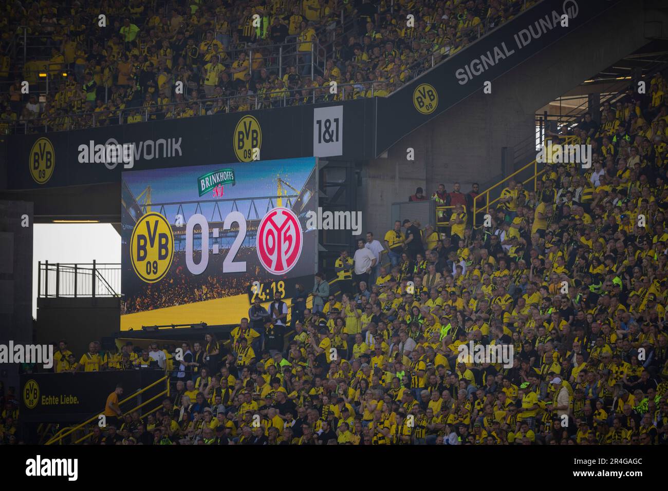 Dortmund, Germany. 27th Mai, 2023. ANZEIGETAFEL MIT DEM ZWISCHENERGEBNIS 0:2 Borussia Dortmund 