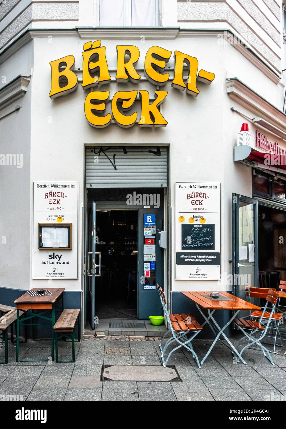 Bären-Eck,Traditional old pub, Hermannstrasse 37, Neukölln, Berlin, Germany Stock Photo