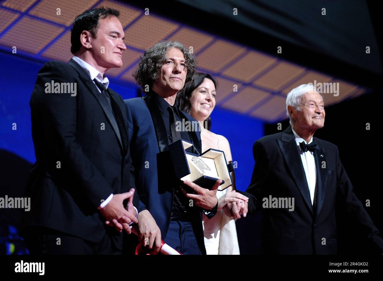 Quentin Tarantino, Jonathan Glazer mit dem Großen Preis der Jury für 'The Zone of Interest' und Roger Corman bei der Preisverleihung auf dem Festival de Cannes 2023 / 76. Internationale Filmfestspiele von Cannes am Palais des Festivals. Cannes, 27.05.2023 Stock Photo