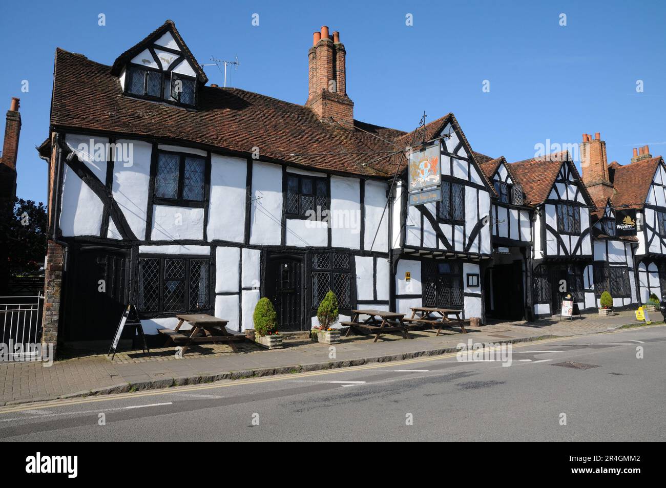 The Kings Arms, High Street, Amersham, Buckinghamshire Stock Photo - Alamy