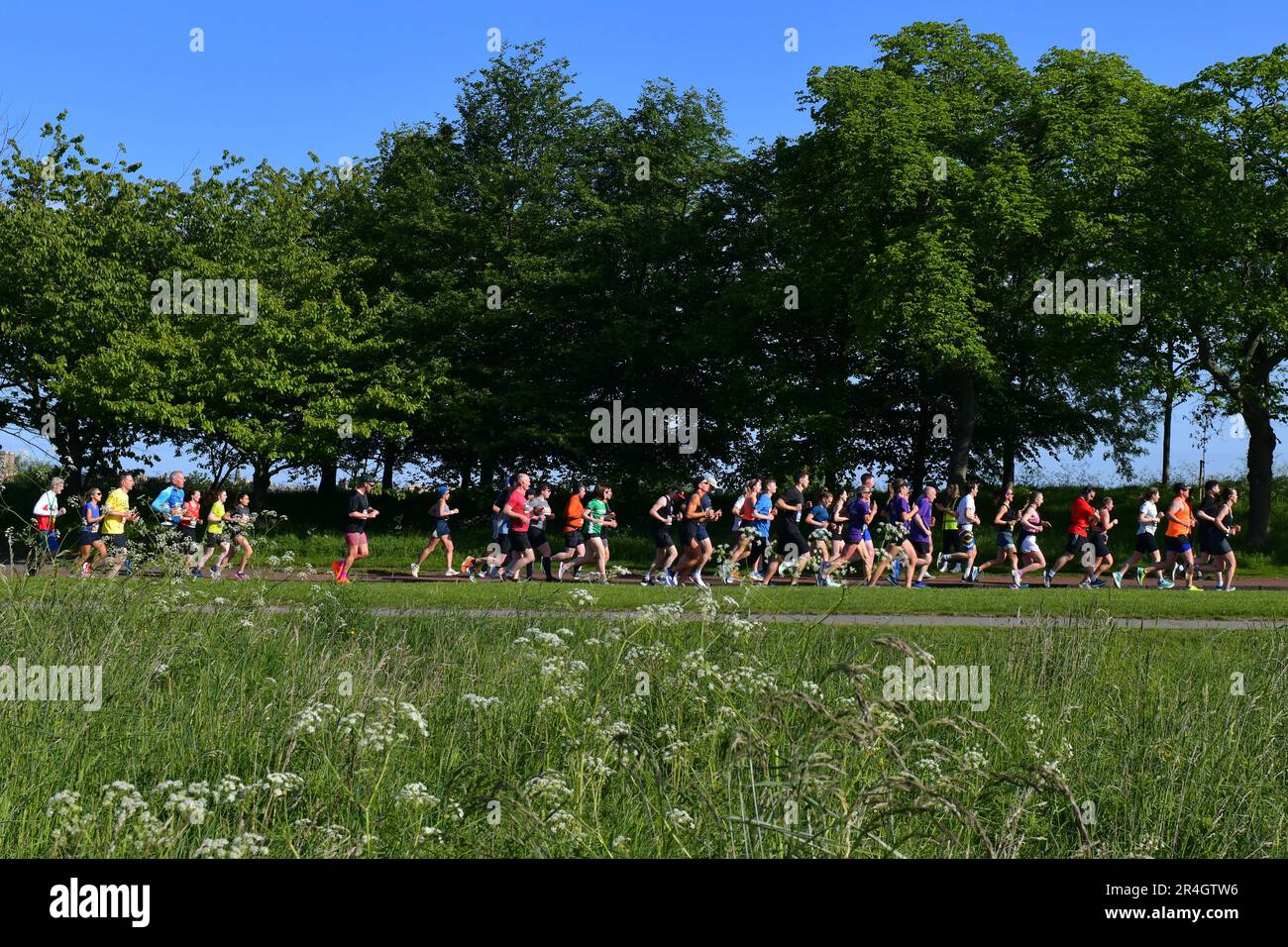 Edinburgh Scotland, UK 28 May 2023. Thousands of runners make their way