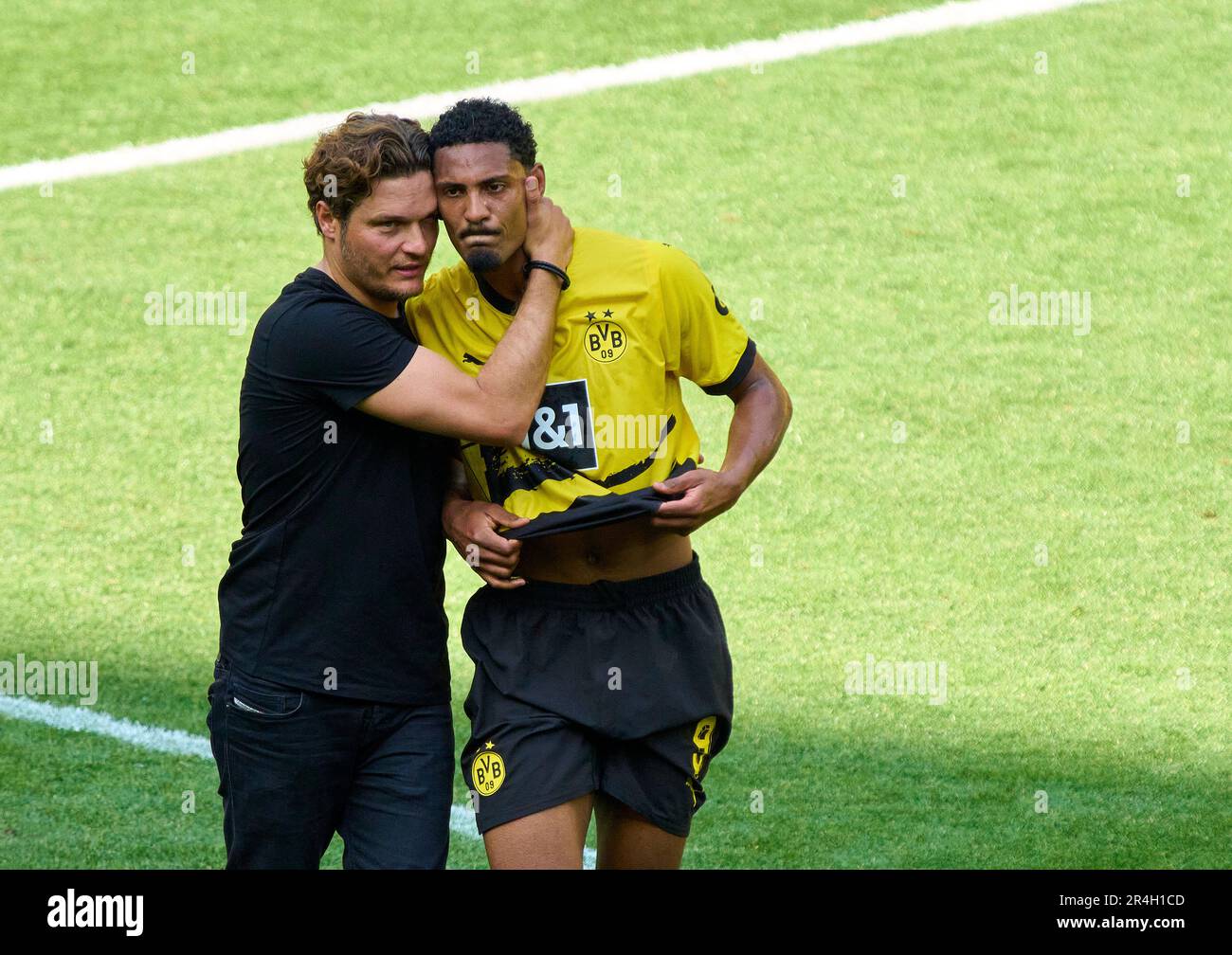 Sebastien Haller, BVB 9 Edin Terzic, head coach, Chef - Trainer BVB  after the match BORUSSIA DORTMUND - FSV MAINZ 05 2-2, BVB lost the chance for the title. 1.German Football League on May 27, 2023 in Dortmund, Germany. Season 2022/2023, matchday 34, 1.Bundesliga, 34.Spieltag, BVB, MZ,  © Peter Schatz / Alamy Live News    - DFL REGULATIONS PROHIBIT ANY USE OF PHOTOGRAPHS as IMAGE SEQUENCES and/or QUASI-VIDEO - Stock Photo