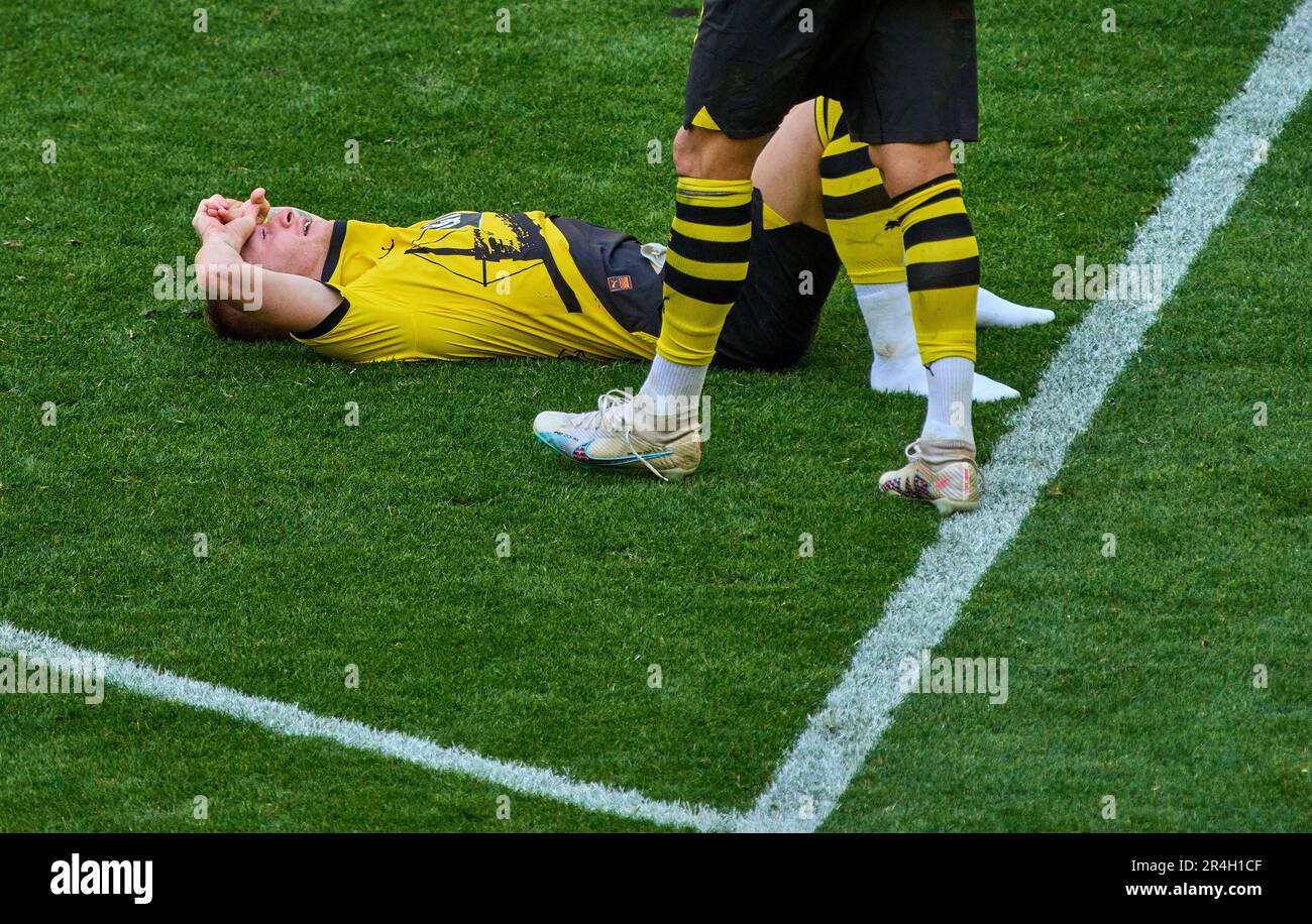 Marco REUS, BVB 11  after the match BORUSSIA DORTMUND - FSV MAINZ 05 2-2, BVB lost the chance for the title. 1.German Football League on May 27, 2023 in Dortmund, Germany. Season 2022/2023, matchday 34, 1.Bundesliga, 34.Spieltag, BVB, MZ,  © Peter Schatz / Alamy Live News    - DFL REGULATIONS PROHIBIT ANY USE OF PHOTOGRAPHS as IMAGE SEQUENCES and/or QUASI-VIDEO - Stock Photo