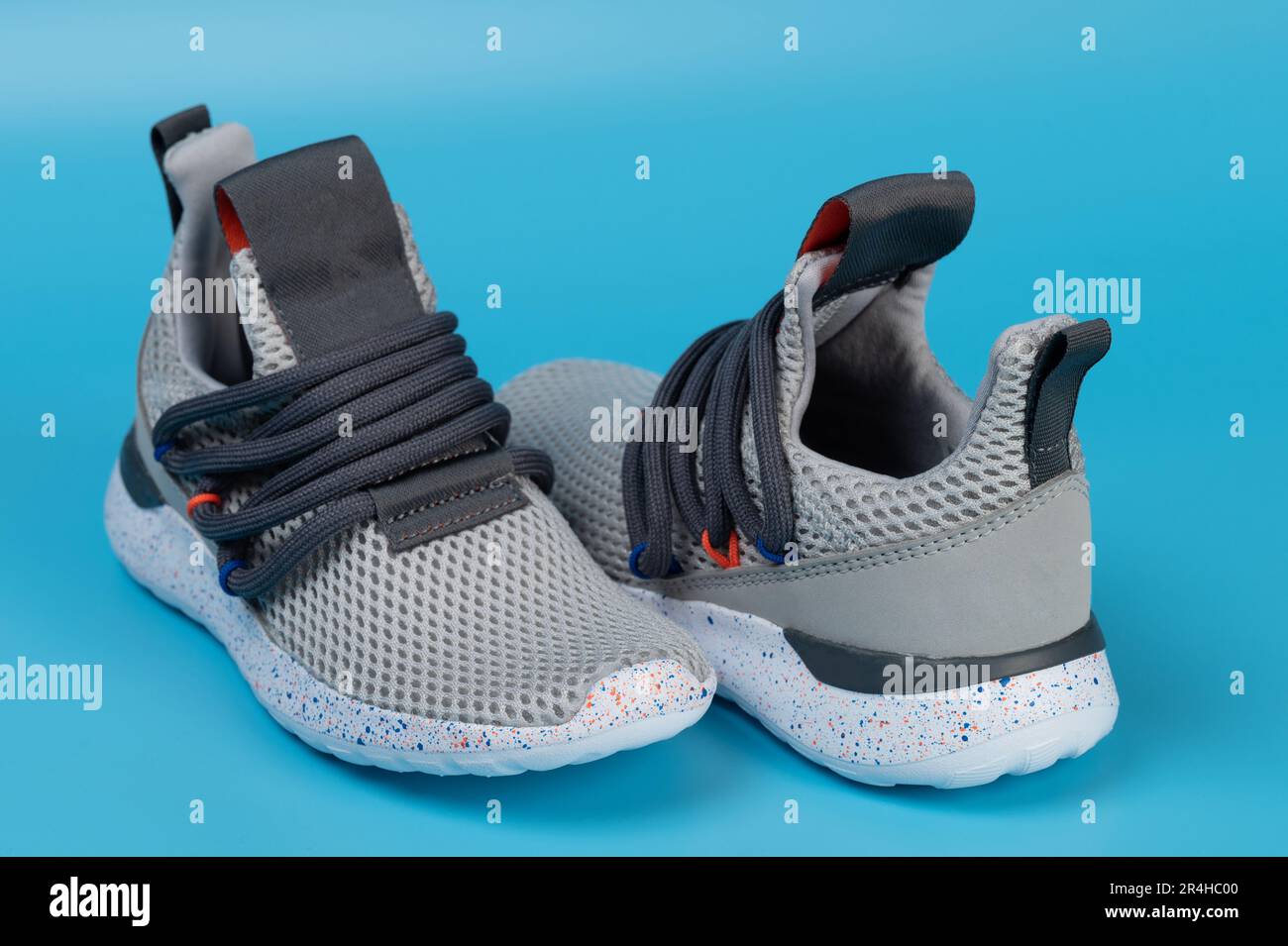 laceless running shoes