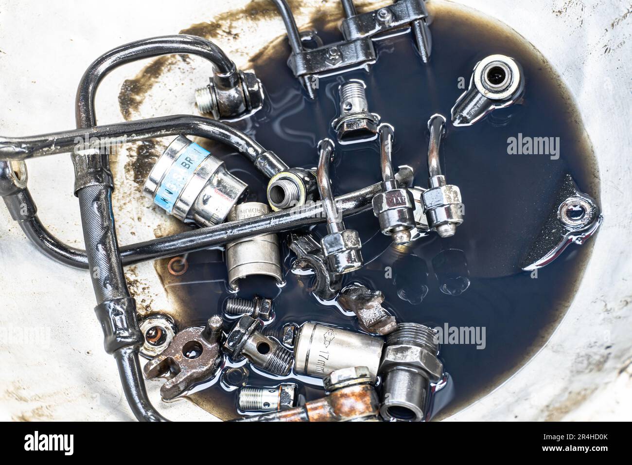 A fuel pump has all connector elements separated from the tractor