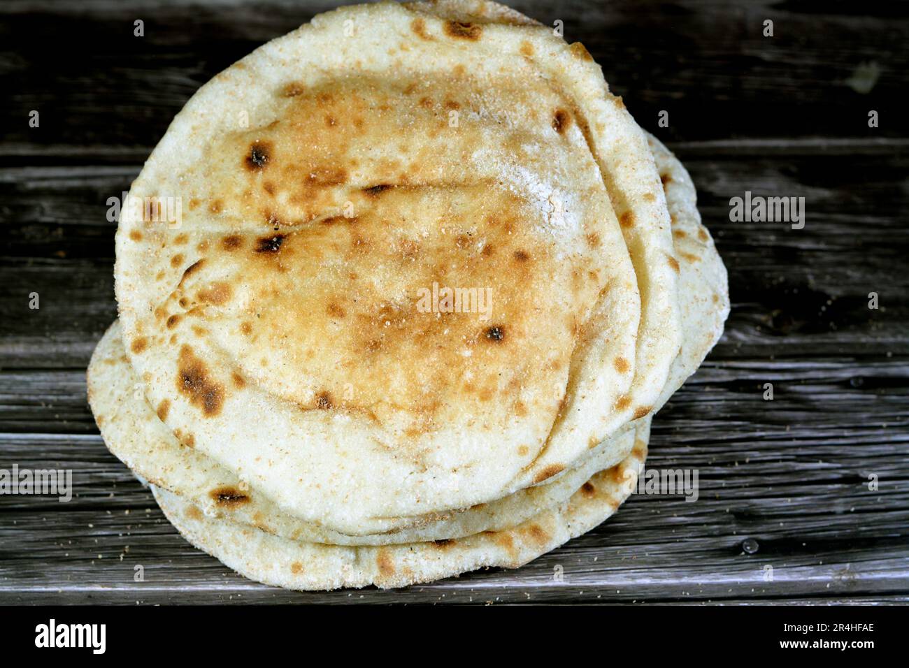 Traditional Egyptian flat bread with wheat bran and flour, regular Aish