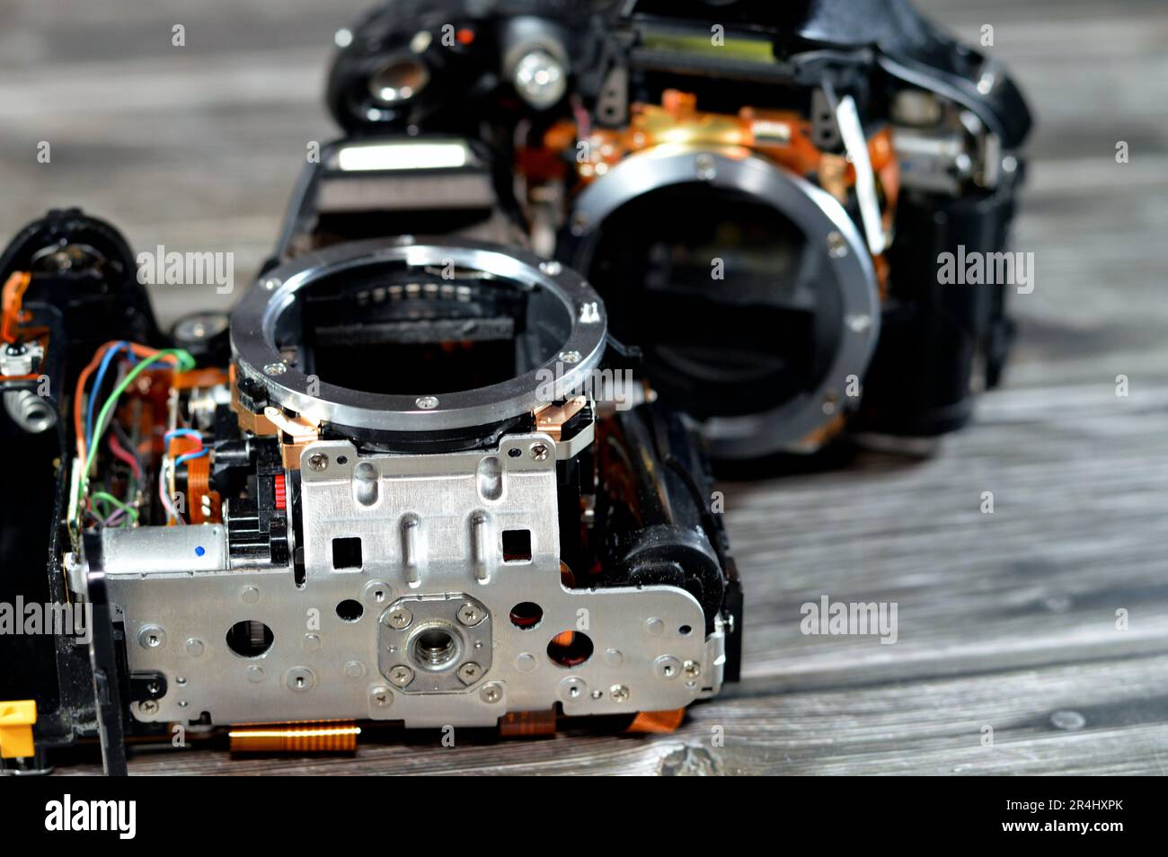 DSLR photographic and video digital camera bodies interior repair by