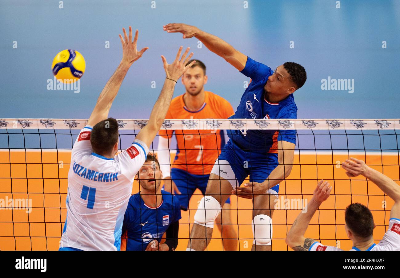 ZWOLLE - Fabian Plank of TeamNL Volleyball Men during the friendly match  against Slovenia in the Landstede Sportcentrum. The Dutch volleyball  players play the match in preparation for the Volleyball Nations League,