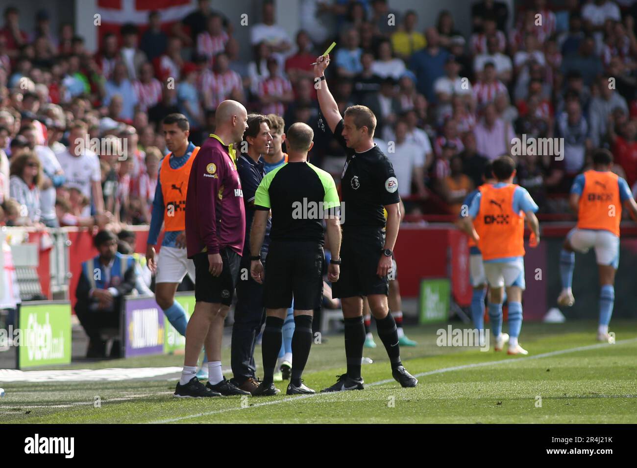 London, UK. 28th May, 2023. Manager Thomas Frank of Brentford sees yellow card for descent during the Premier League match between Brentford and Manchester City at Gtech Community Stadium, London, England on 28 May 2023. Photo by Pedro Soares. Editorial use only, license required for commercial use. No use in betting, games or a single club/league/player publications. Credit: UK Sports Pics Ltd/Alamy Live News Stock Photo