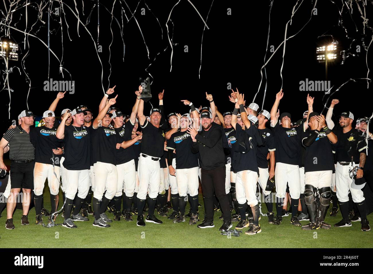 SCOTTSDALE, AZ MAY 27 Oregon celebrates after winning the 2023 PAC
