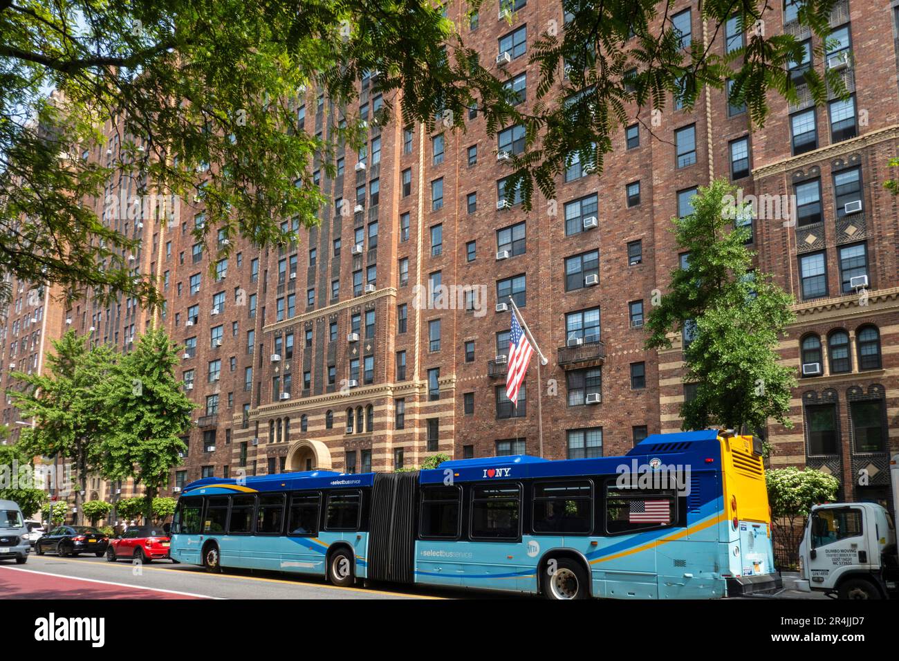 London Terrace is a huge apartment building complex in Chelsea, 2023
