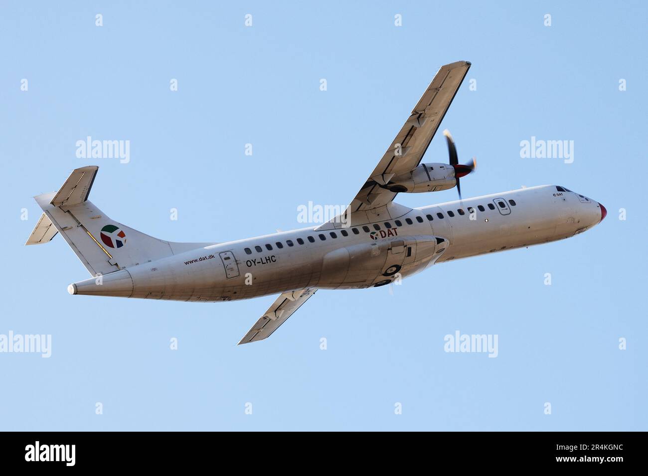 DAT DANISH AIR TRANSPORT THE ONLY AIRLINE THAT CONNECTS SICILY TO  PANTELLERIA AND LAMPEDUSA in the photo a Dat Airlines ATR72-212 Stock Photo  - Alamy